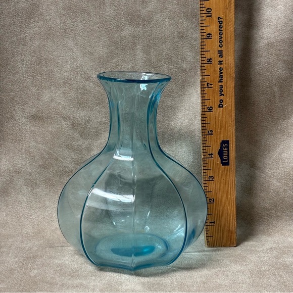 Vintage Indiana Tiara Glass Blue Vase - Picture 4 of 4